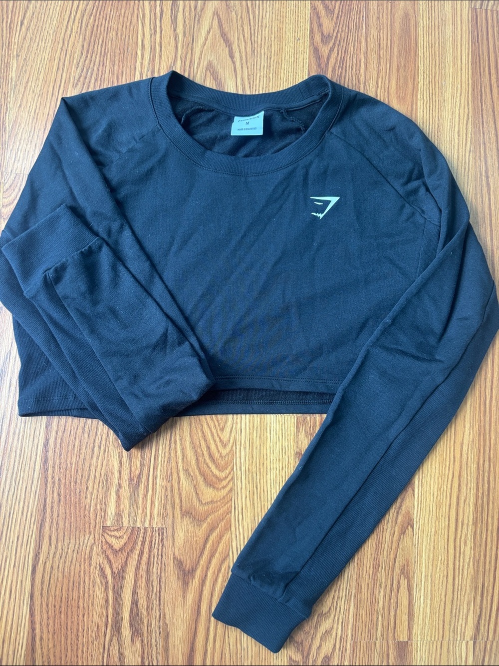 Gymshark Black Long-Sleeve Cropped Athletic Top